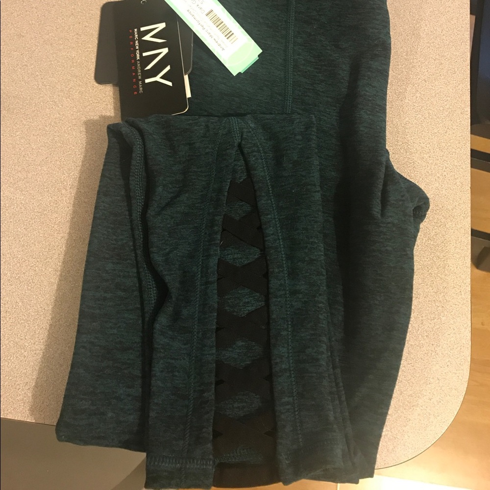 Anwe Performance Cross Detail Legging